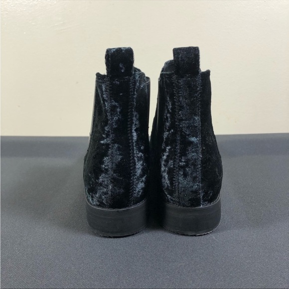 Toms Ankle Shoe 9.5 boot velvet velour EUC - Picture 3 of 6